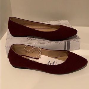 Women’s old navy burgundy suede ballet flats